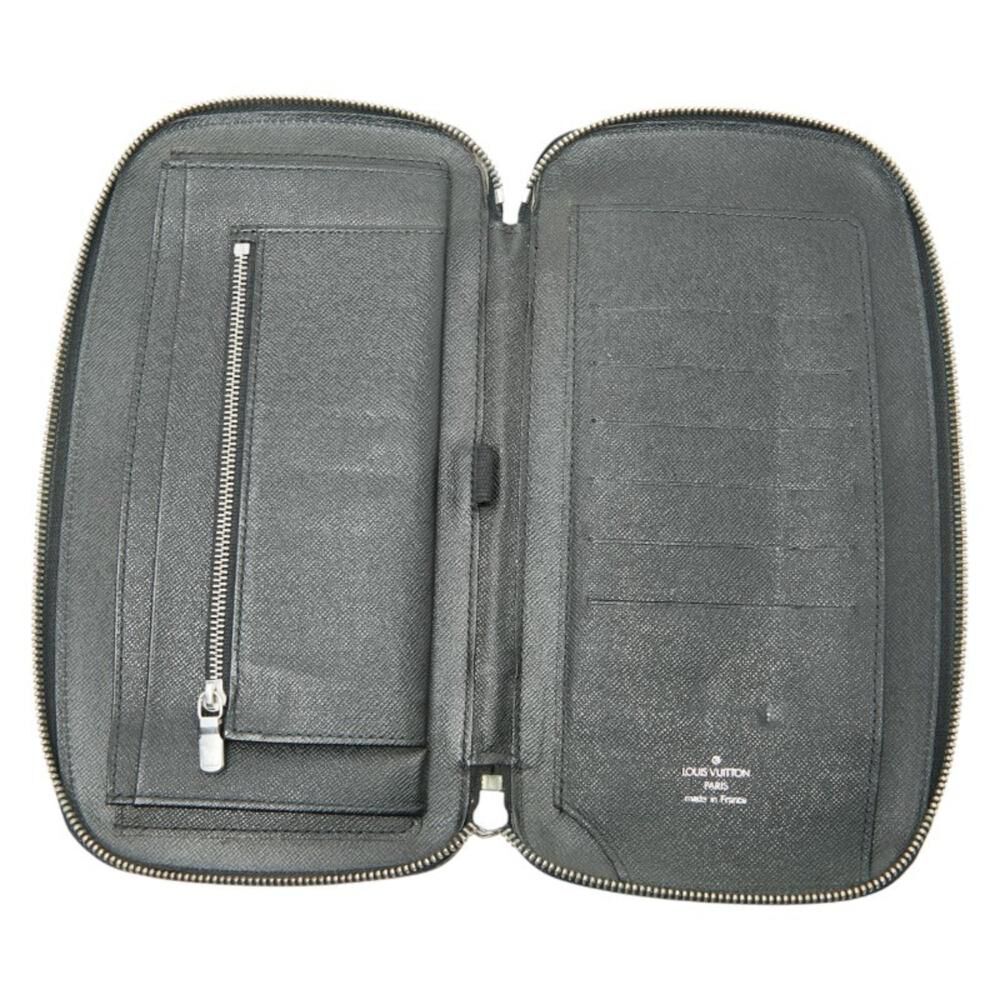 Louis Vuitton Pouch