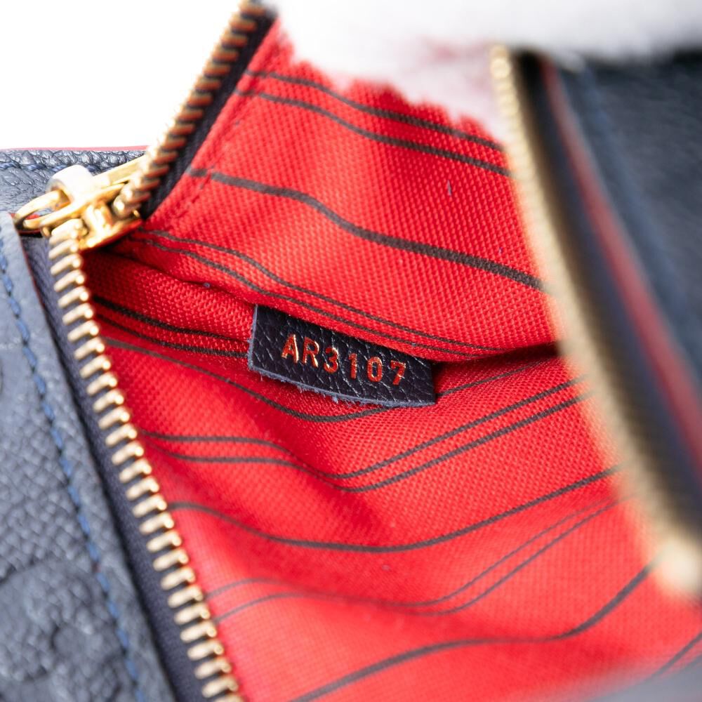 Louis Vuitton Shoulder Bags