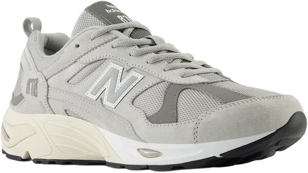 878 Sneakers