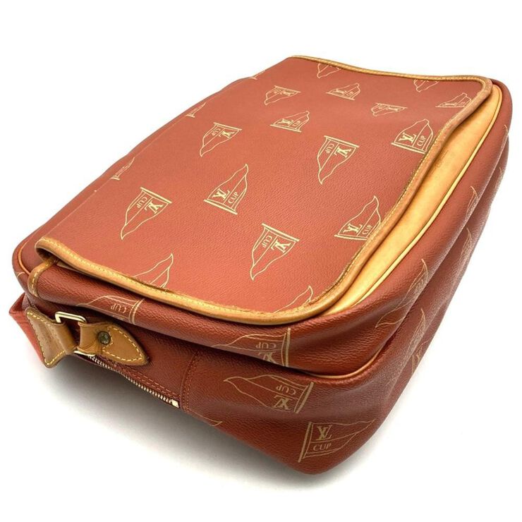 Louis Vuitton Messenger