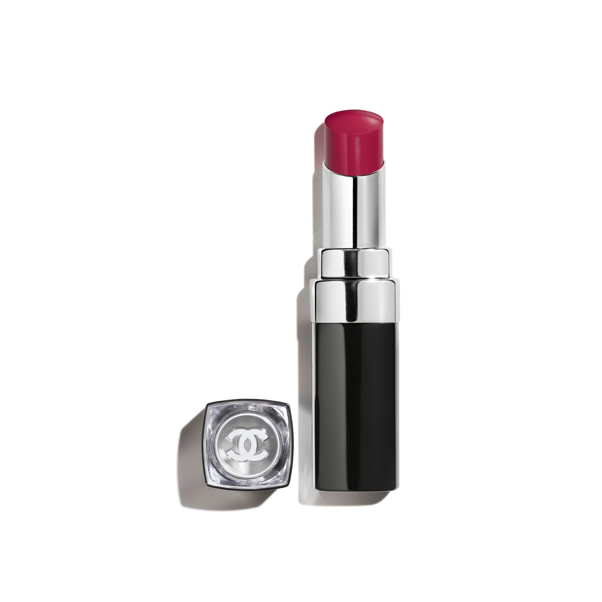 Hydrating And Plumping Lipstick. Intense, Long-Lasting Colour And Shin