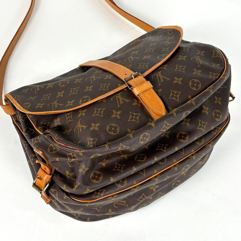 Louis Vuitton Saumur