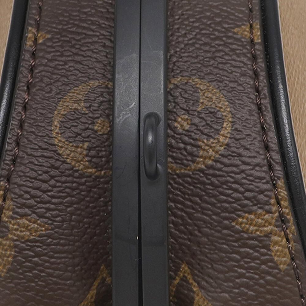Louis Vuitton Shoulder Bags