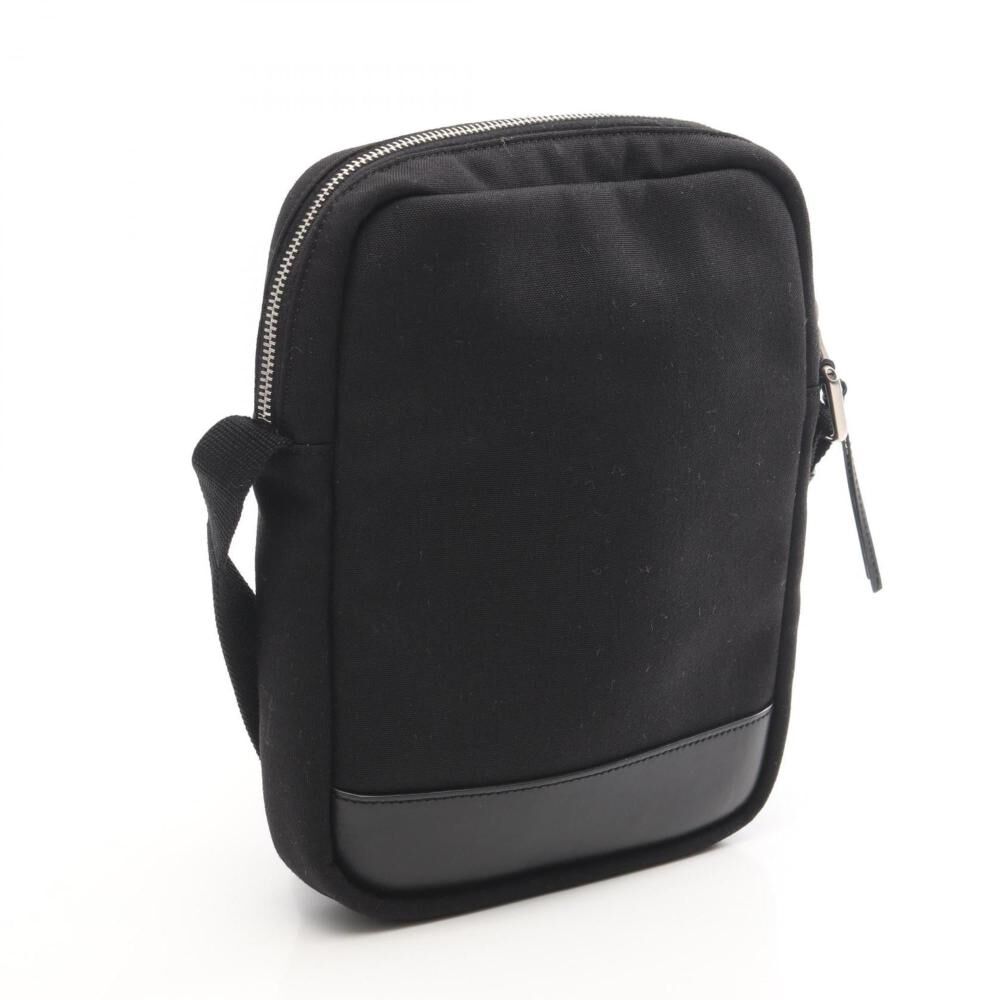 Yves Saint Laurent Shoulder Bag