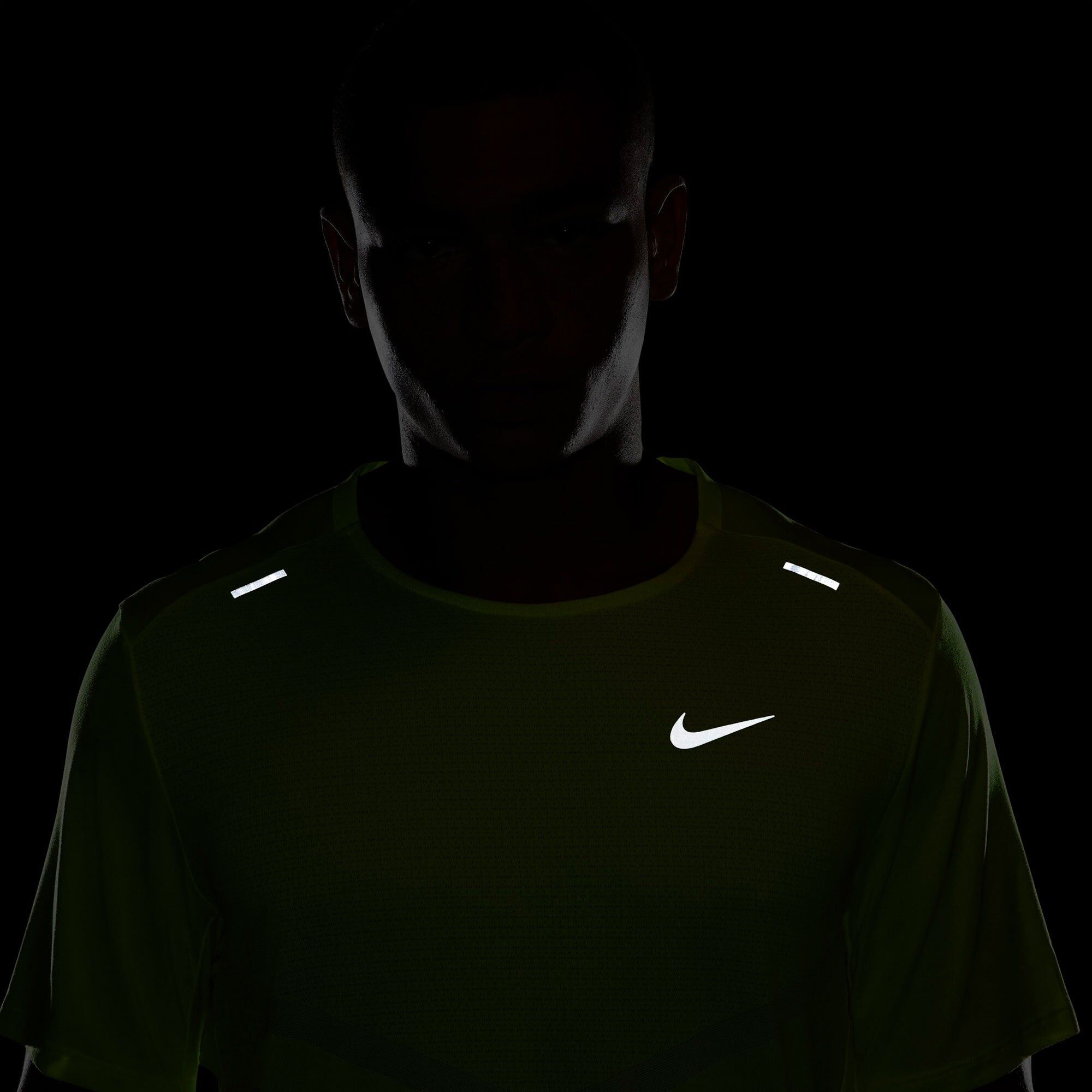 Dri-FIT Rise 365 l&oslash;be T-shirt