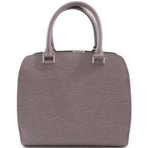Louis Vuitton Pont Neuf