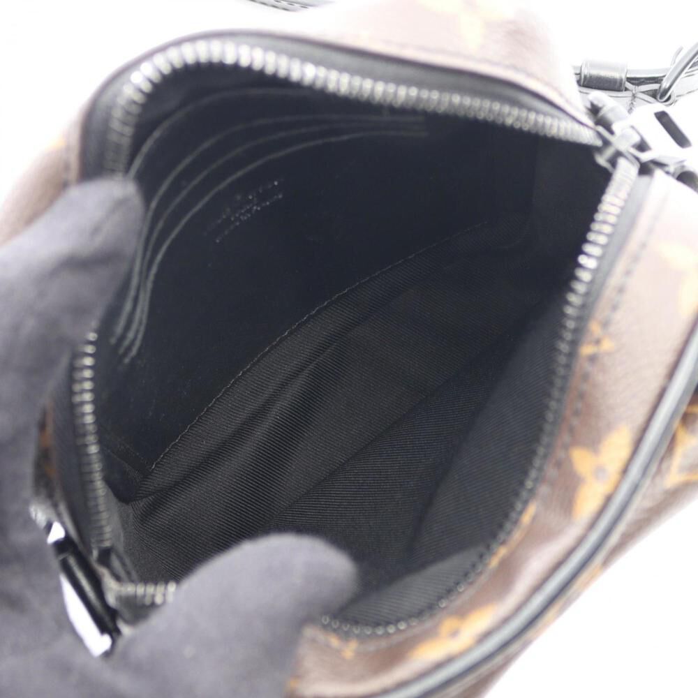 Louis Vuitton Shoulder Bags