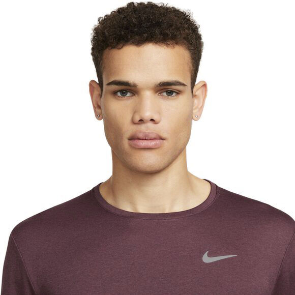 Miler Dri-Fit UX L&oslash;be T-shirt Lang&aelig;rmet