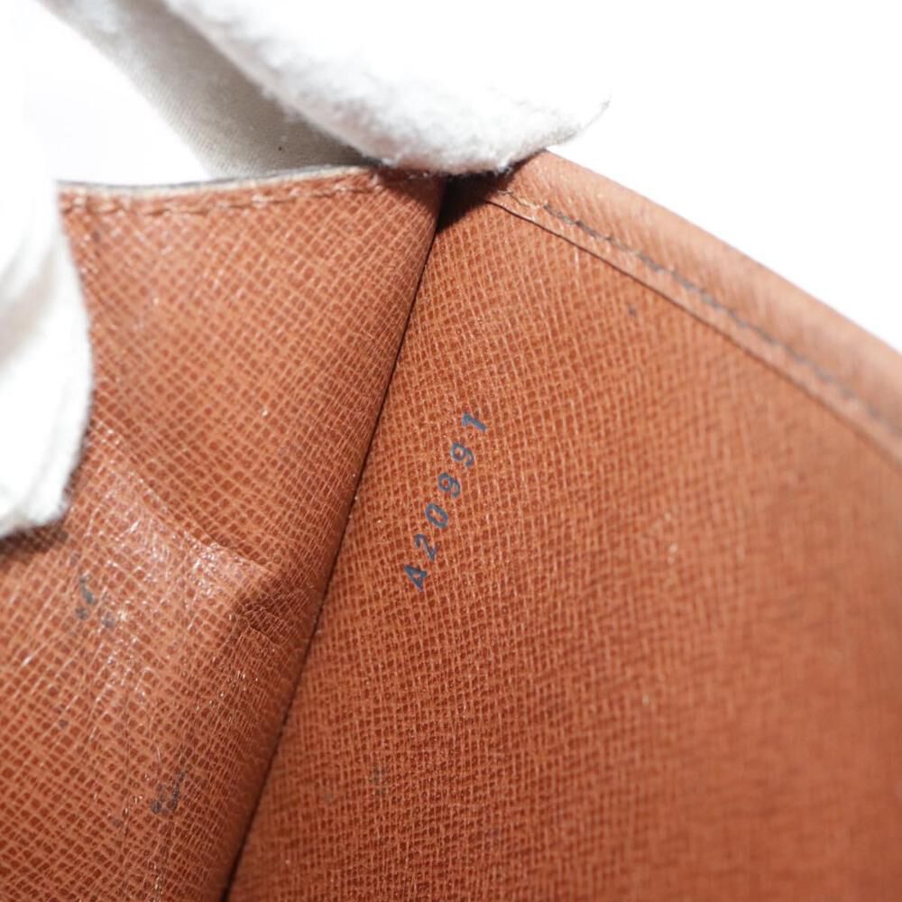 Louis Vuitton Shoulder Bags