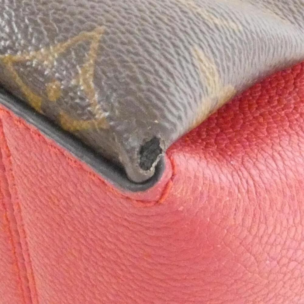 Louis Vuitton Shoulder Bags