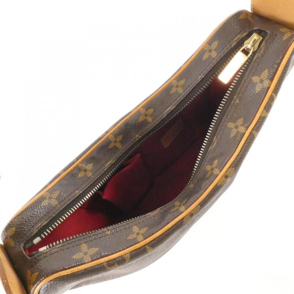 Louis Vuitton Croissant