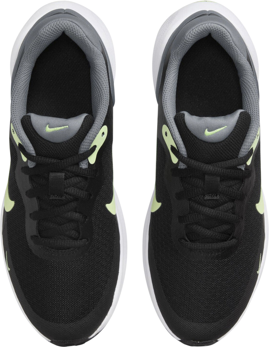 Revolution 7 sneakers