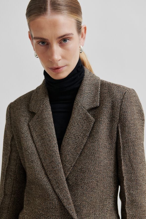 Emi Fitted Blazer