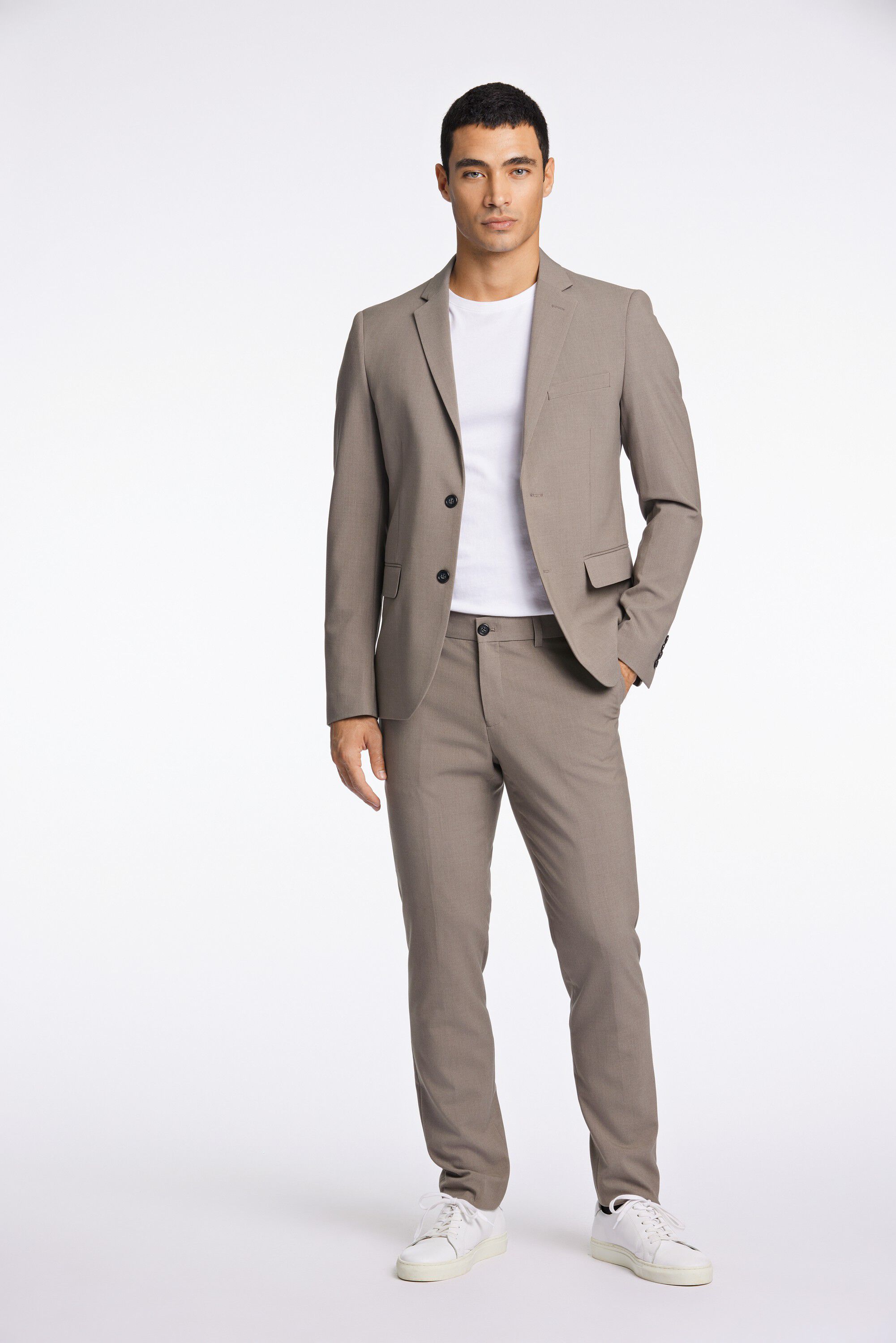 Suit med let stretch