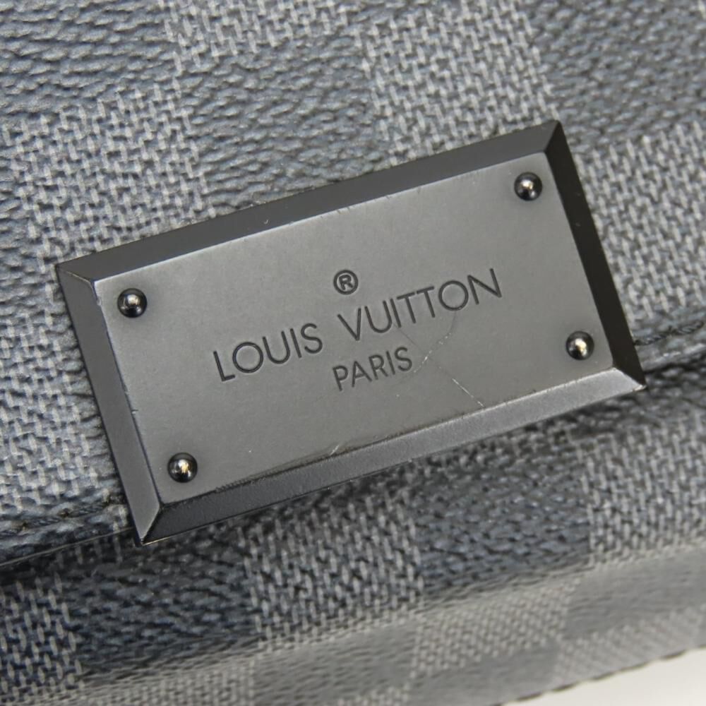 Louis Vuitton District