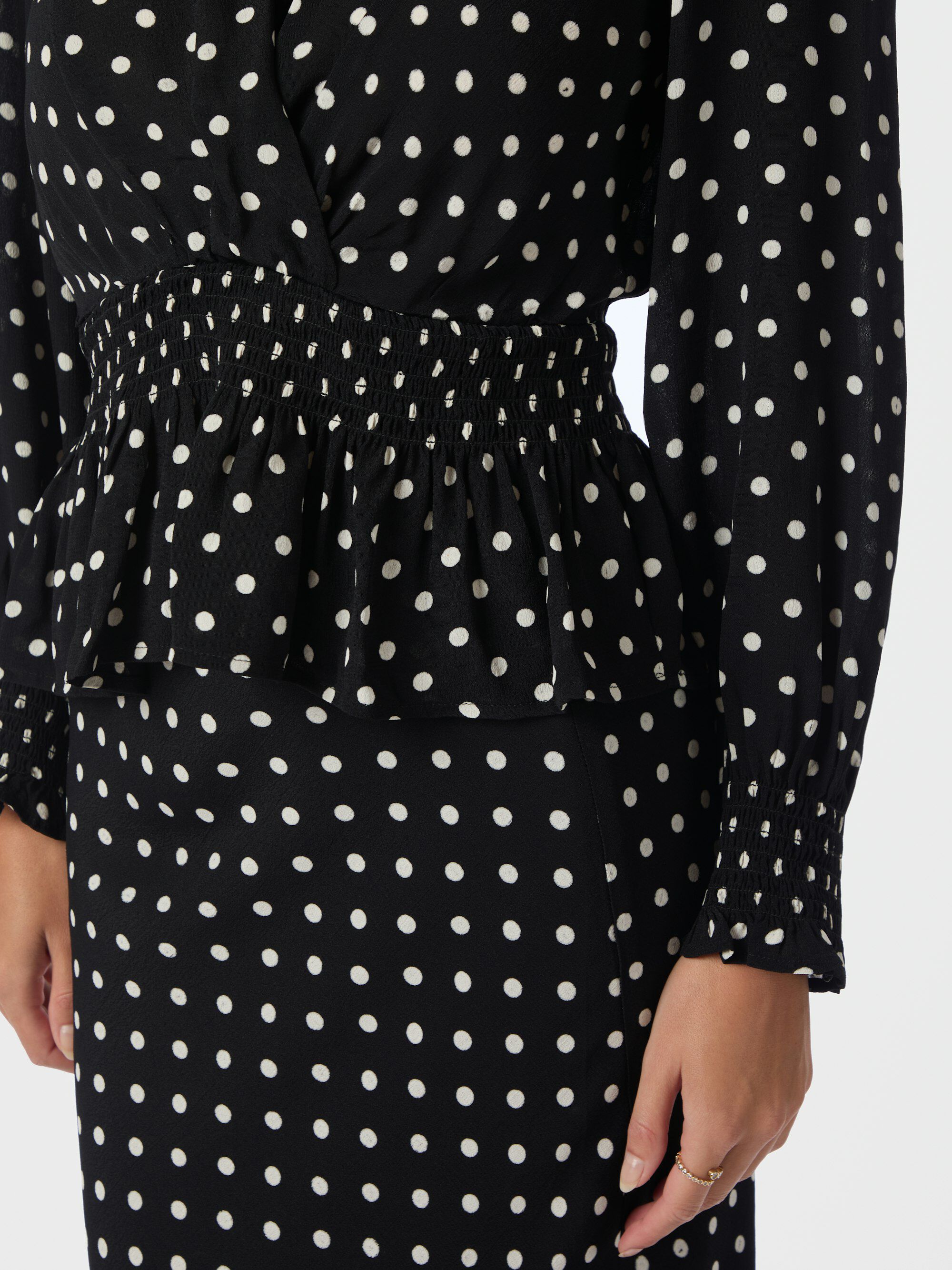 Tamona Crepe Dot Blouse