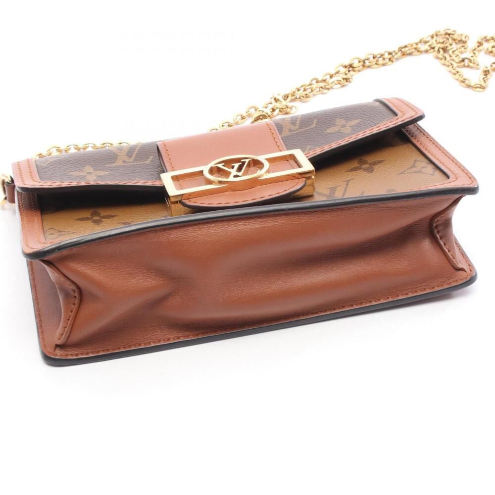 Louis Vuitton Shoulder Bags