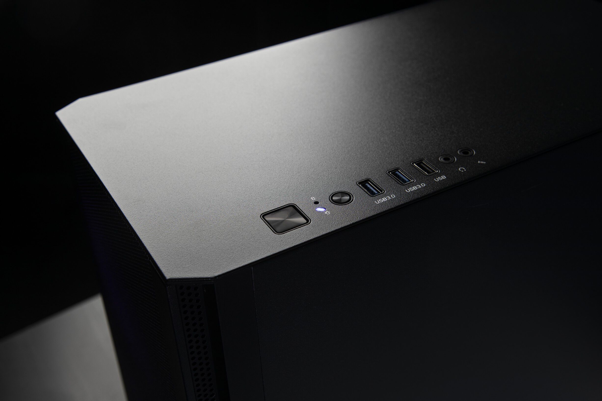 Maelstrom R521 Gaming PC