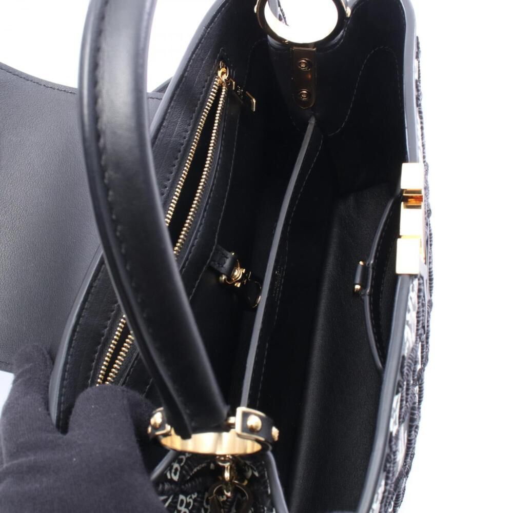 Louis Vuitton Capucines