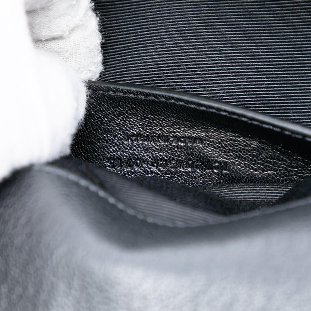 Yves Saint Laurent Shoulder Bag