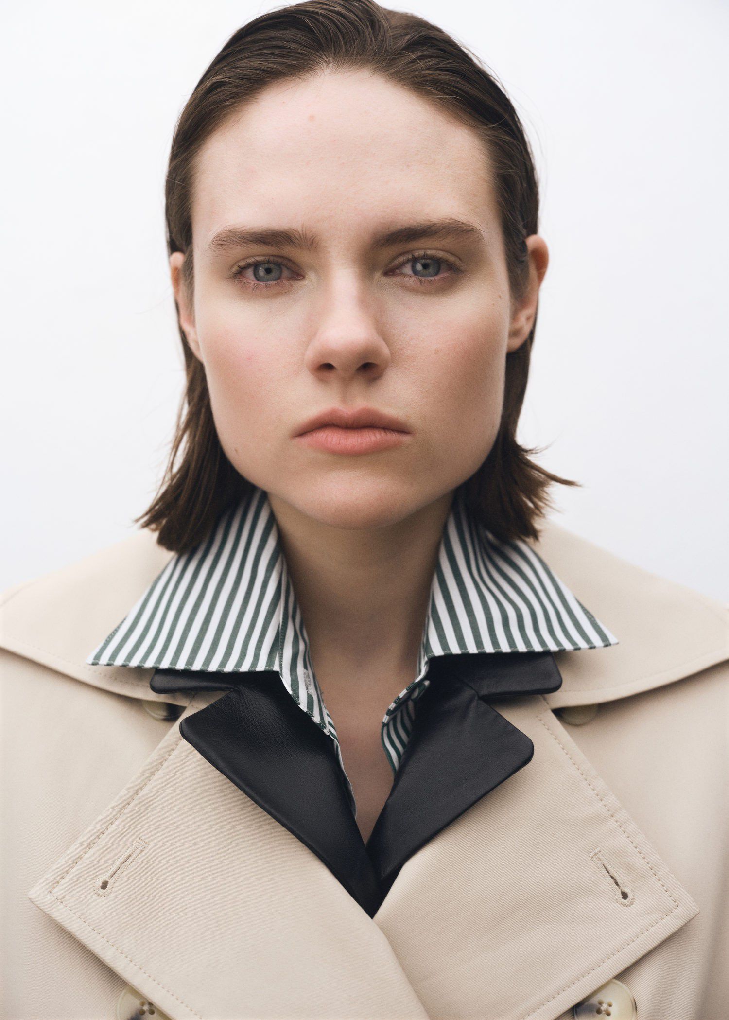 Double-breasted cotton trench coat