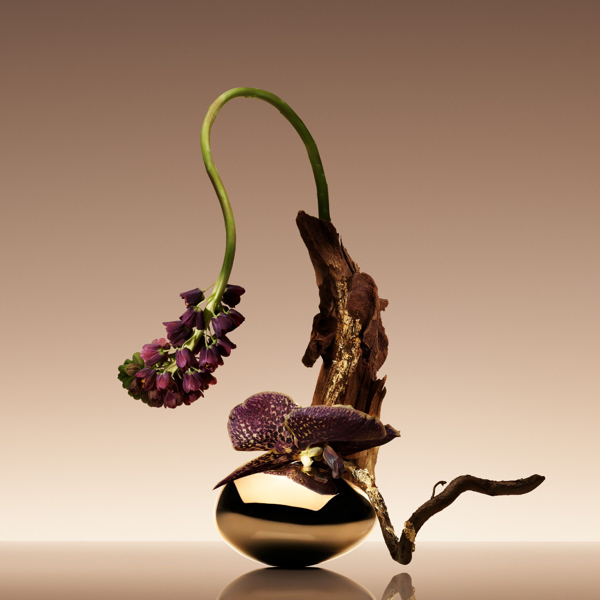 Armani Priv&eacute; Cuir Nu