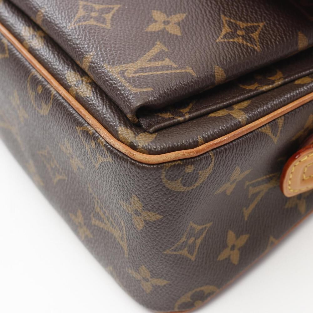 Louis Vuitton Shoulder Bags