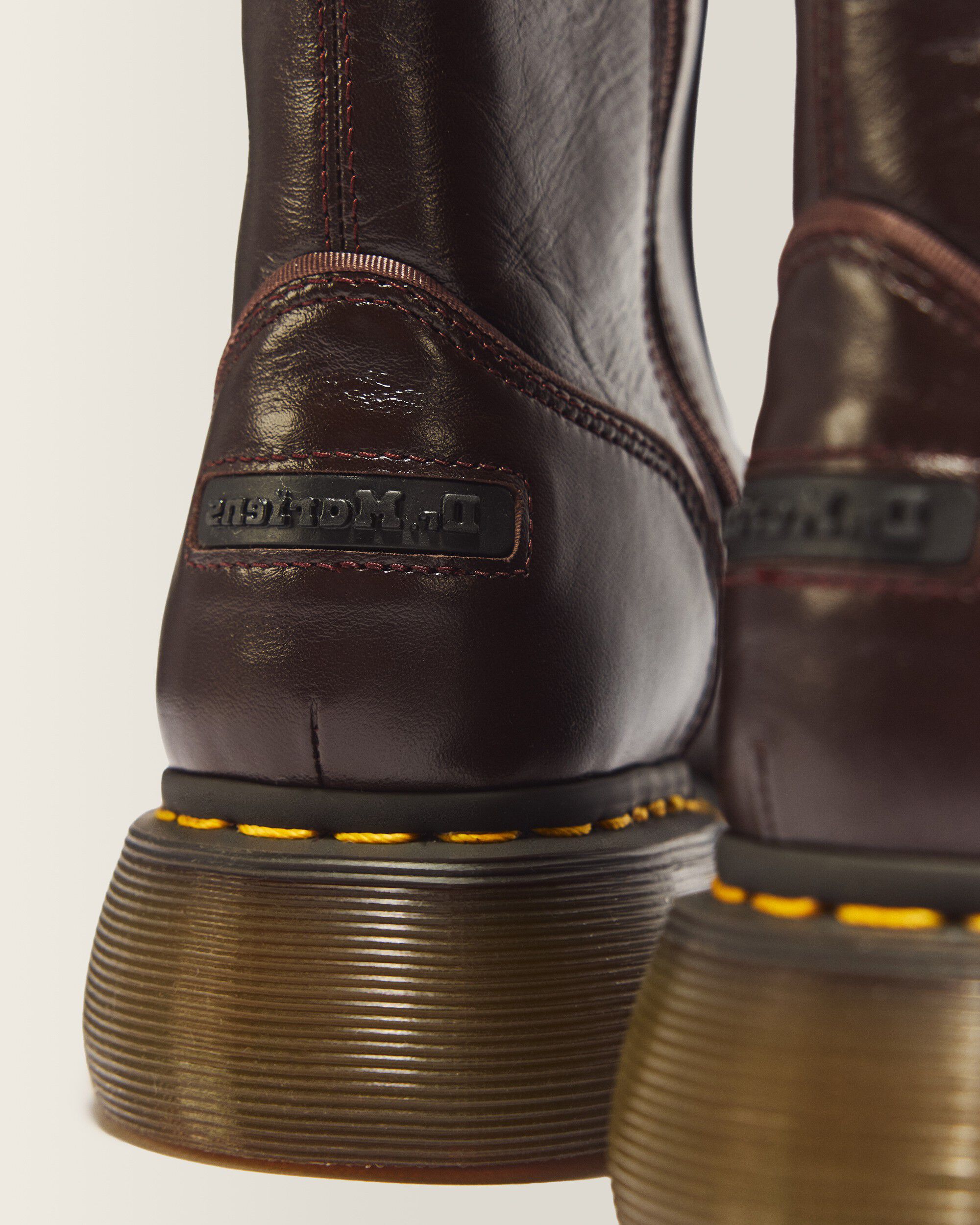 Buzz Hi Dark Brown Milled Gloss