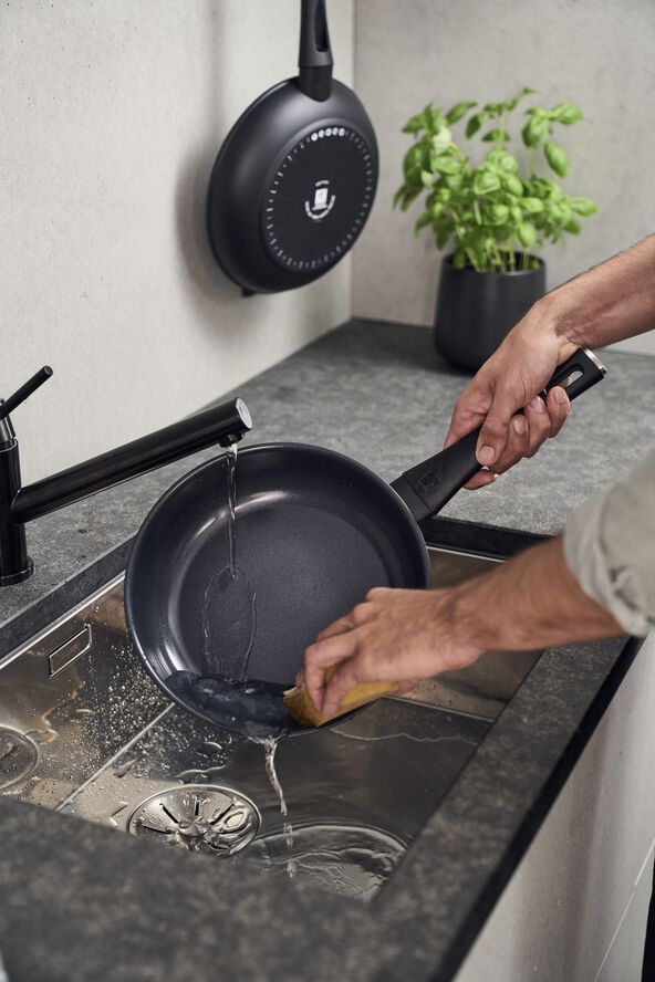 Madura Plus Ceramic Stegepande, 20 cm, Aluminium, Titanium f