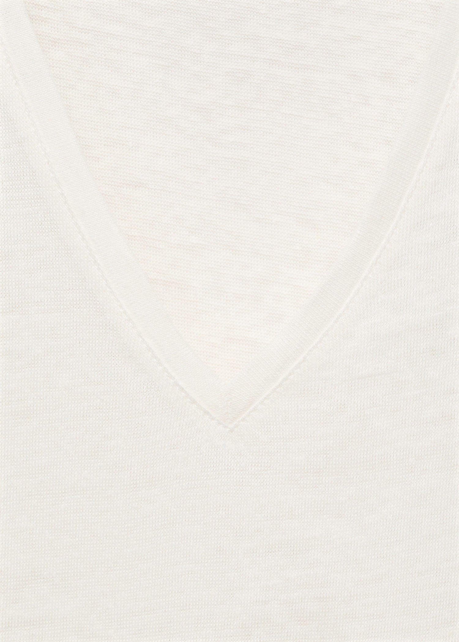 V-neck linen t-shirt