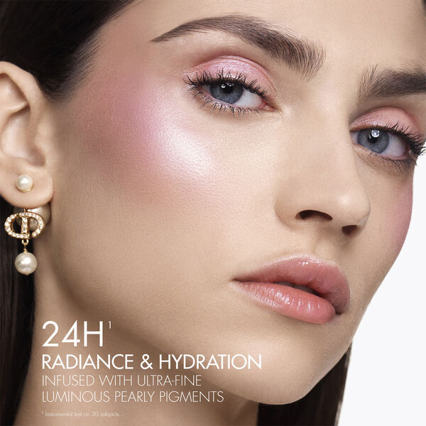 Dior Forever Glow Maximizer Longwear Liquid Highlighter