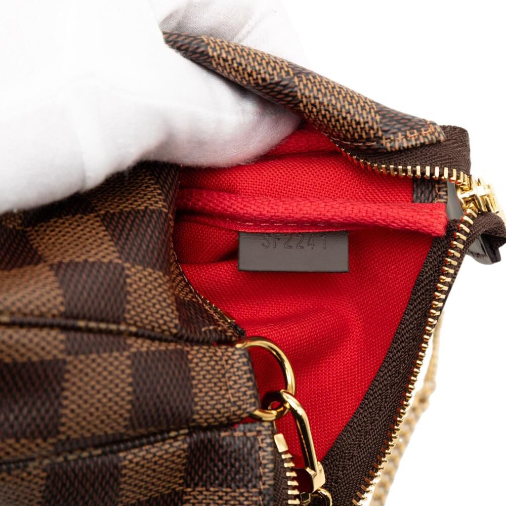 Louis Vuitton Pochette Accessoires