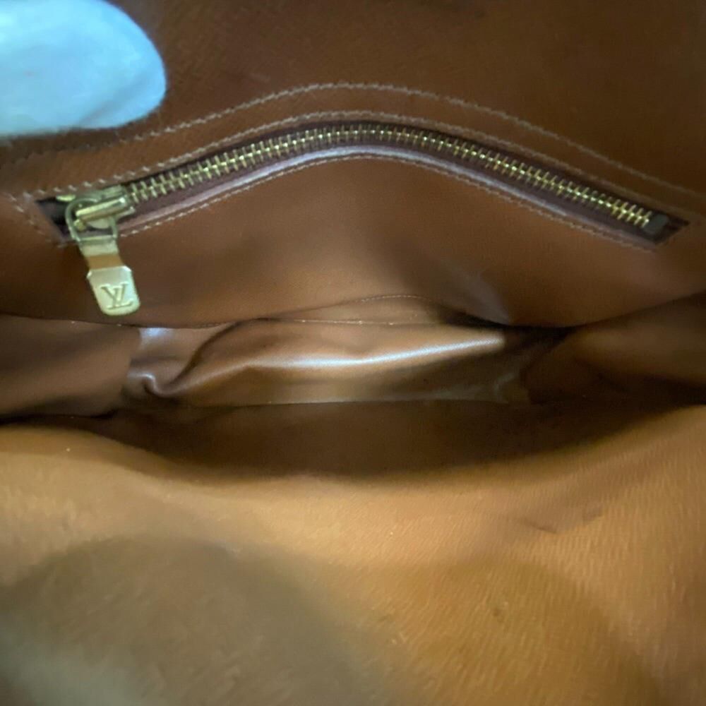Louis Vuitton Shoulder Bags