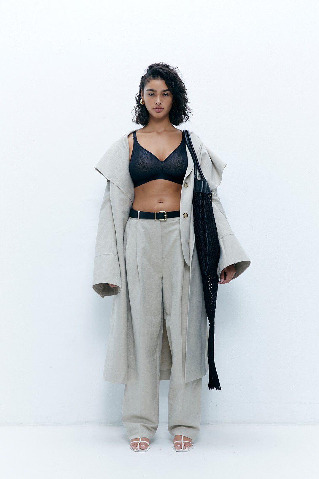 C Magnifique Wirefree support