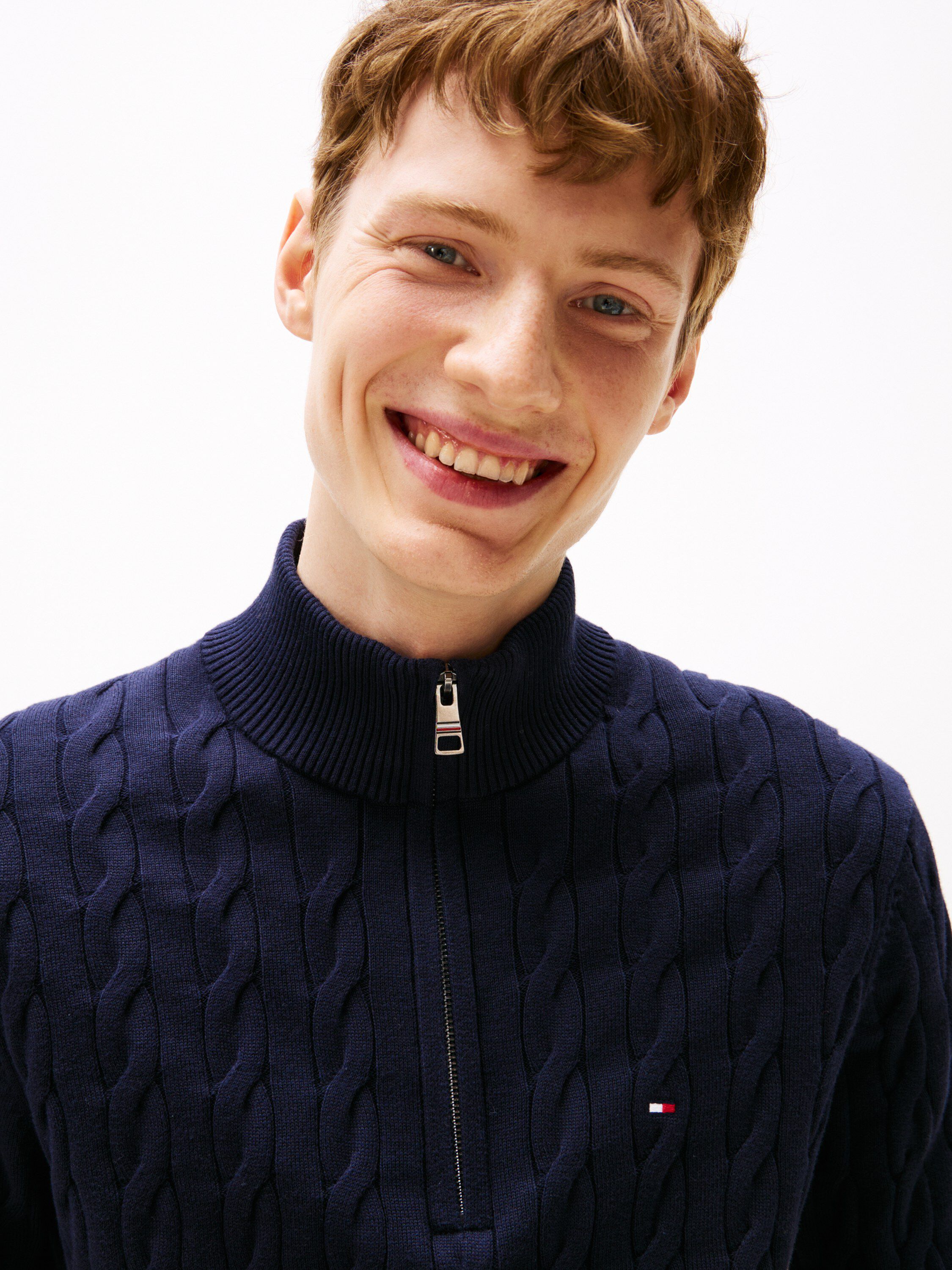 CLASSIC COTTON CABLE ZIP MOCK