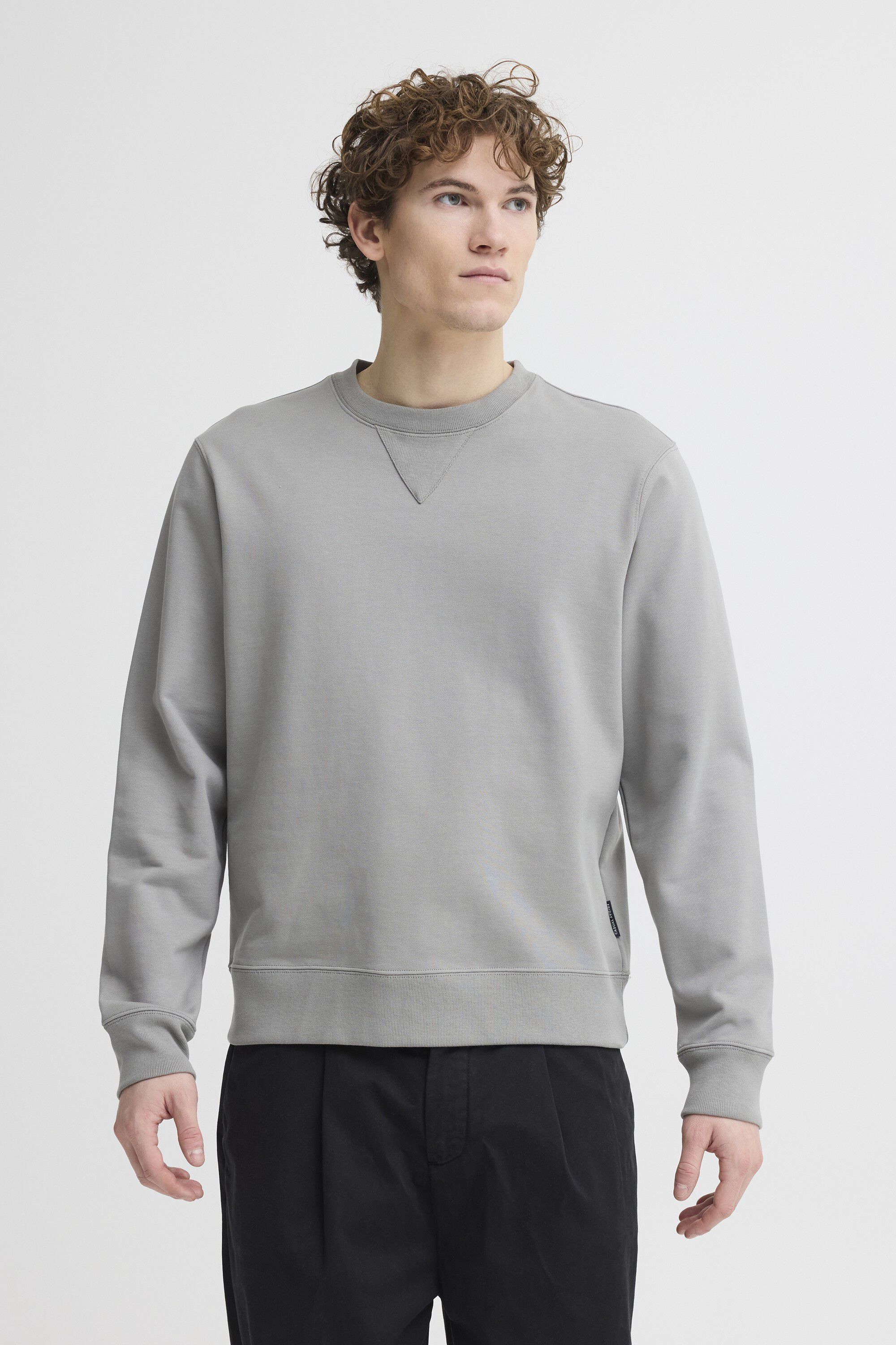 CFPERSSON 0261 CREW NECK SWEAT