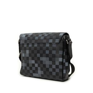Louis Vuitton District