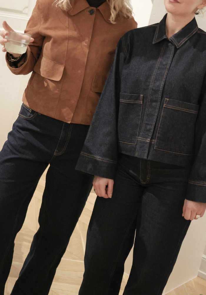 &lsquo;to kvinder i denmjakker&rsquo;