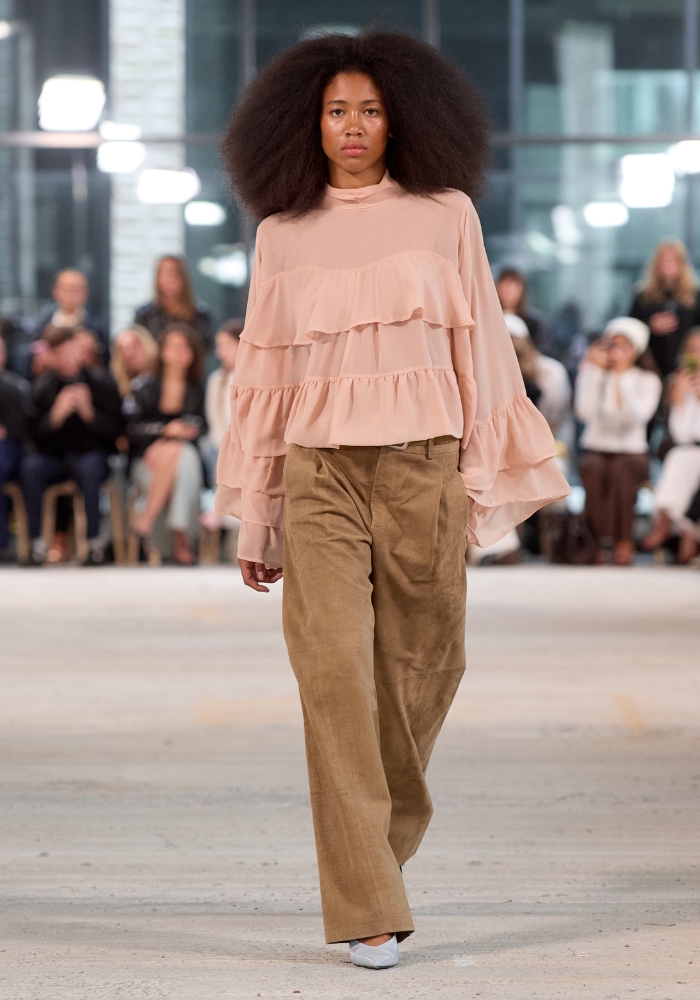 Model går på runway
