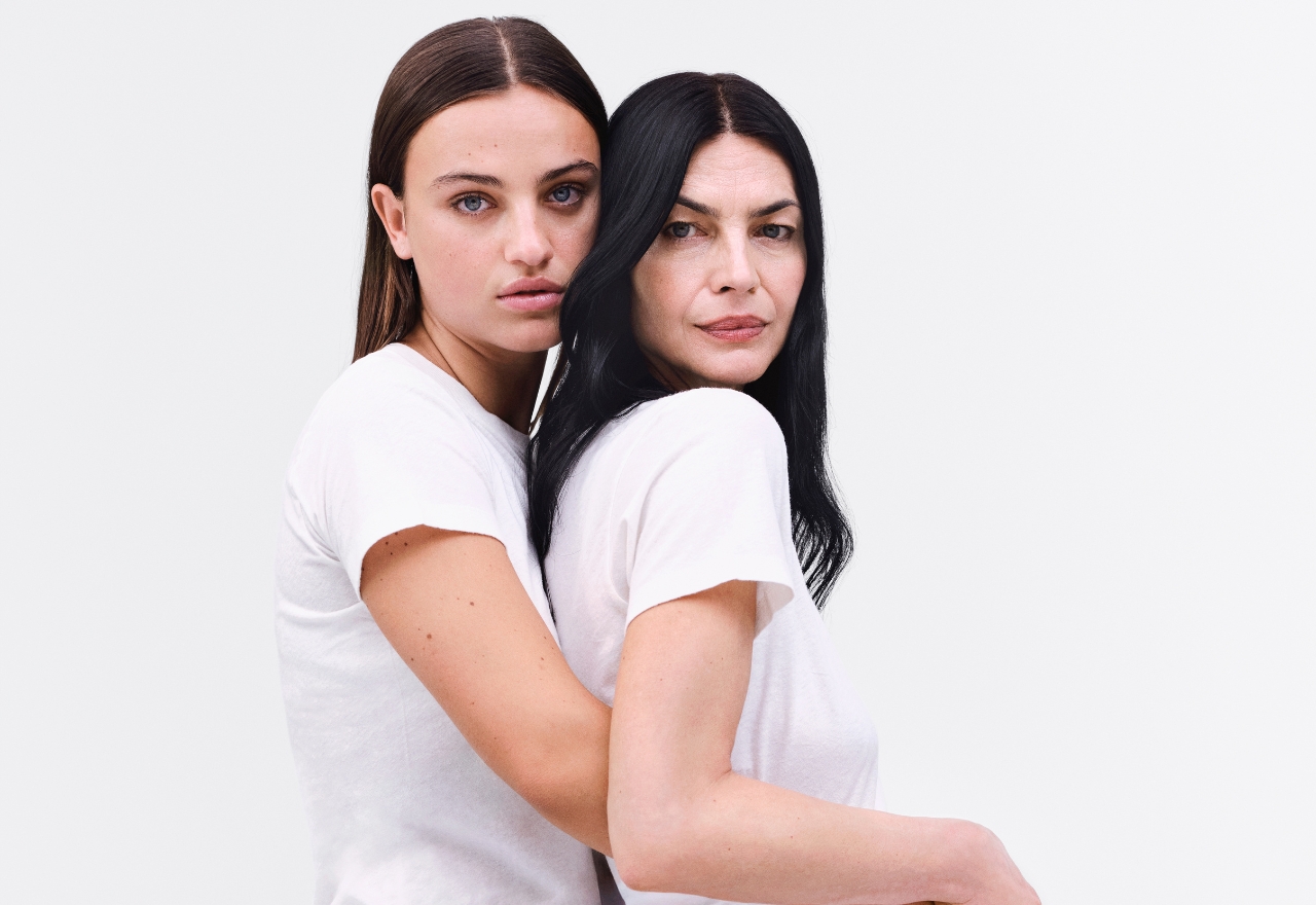 &lsquo;to kvinder i hvid top&rsquo;