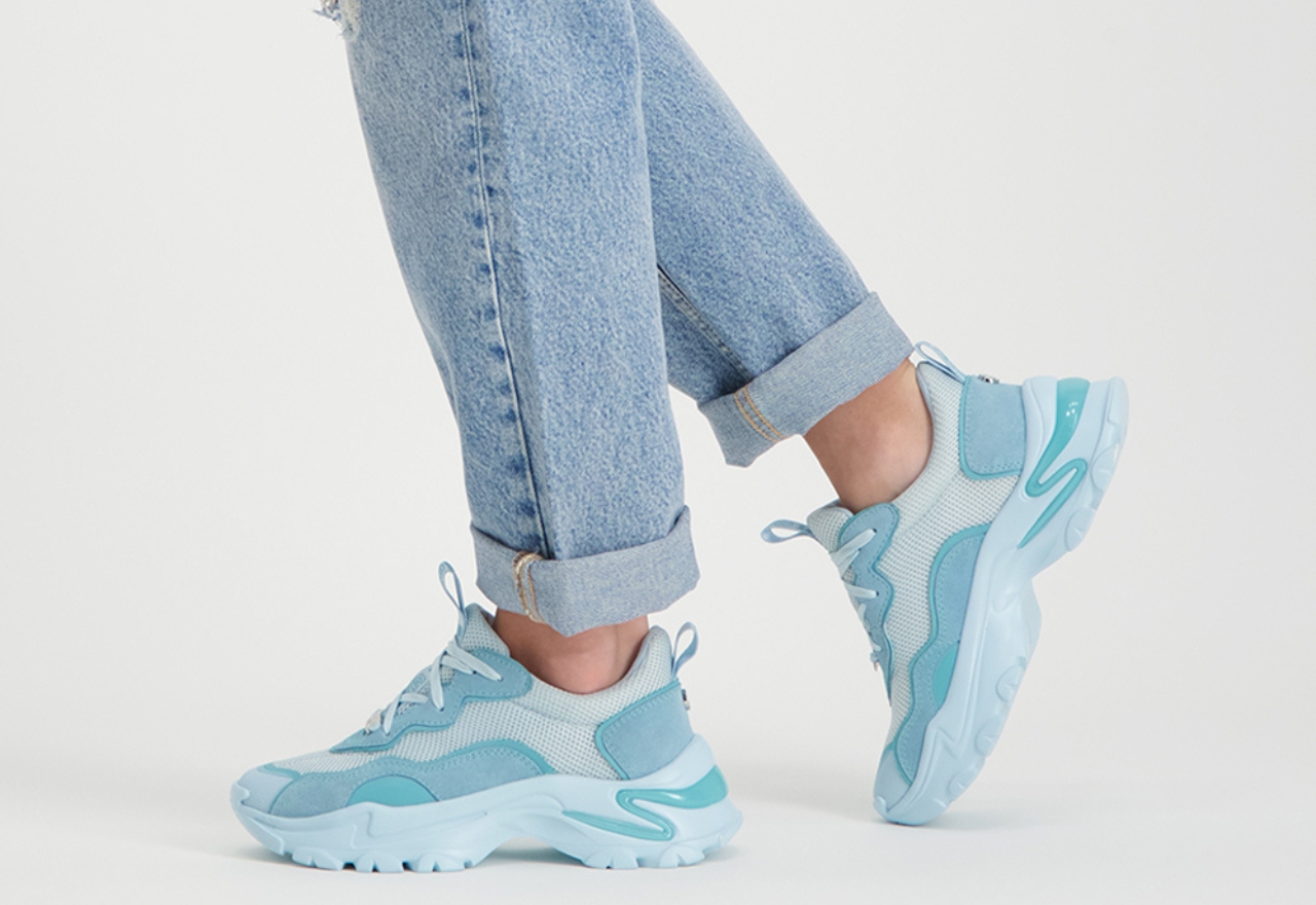 Sneakers