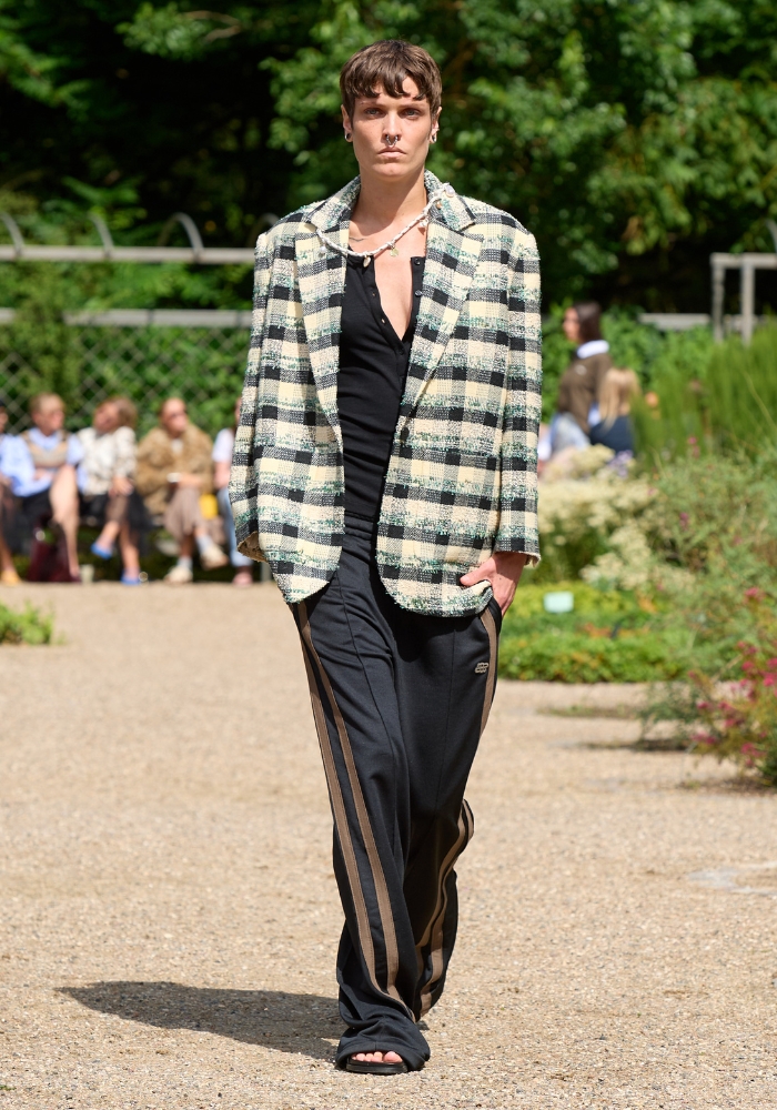 Model går på runway