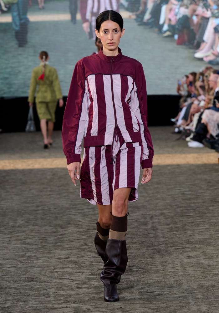 Model går på runway