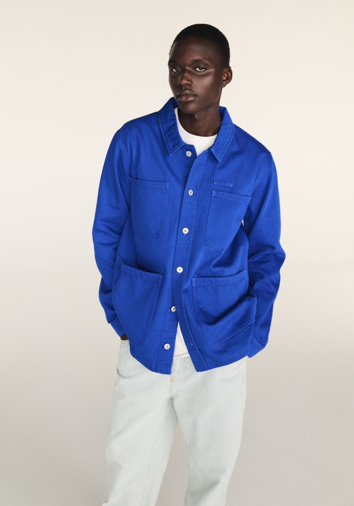 &lsquo;mand i bl&aring; skjorte&rsquo;