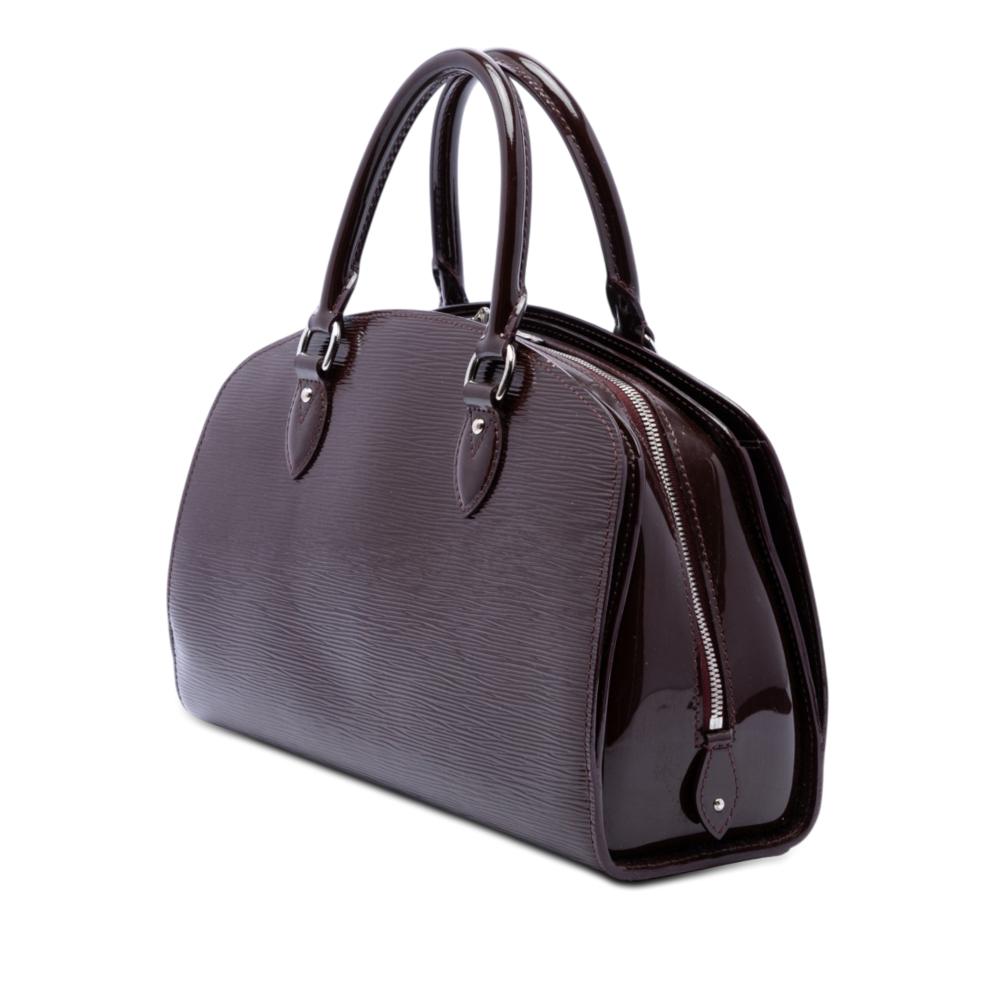 Louis Vuitton Pont Neuf
