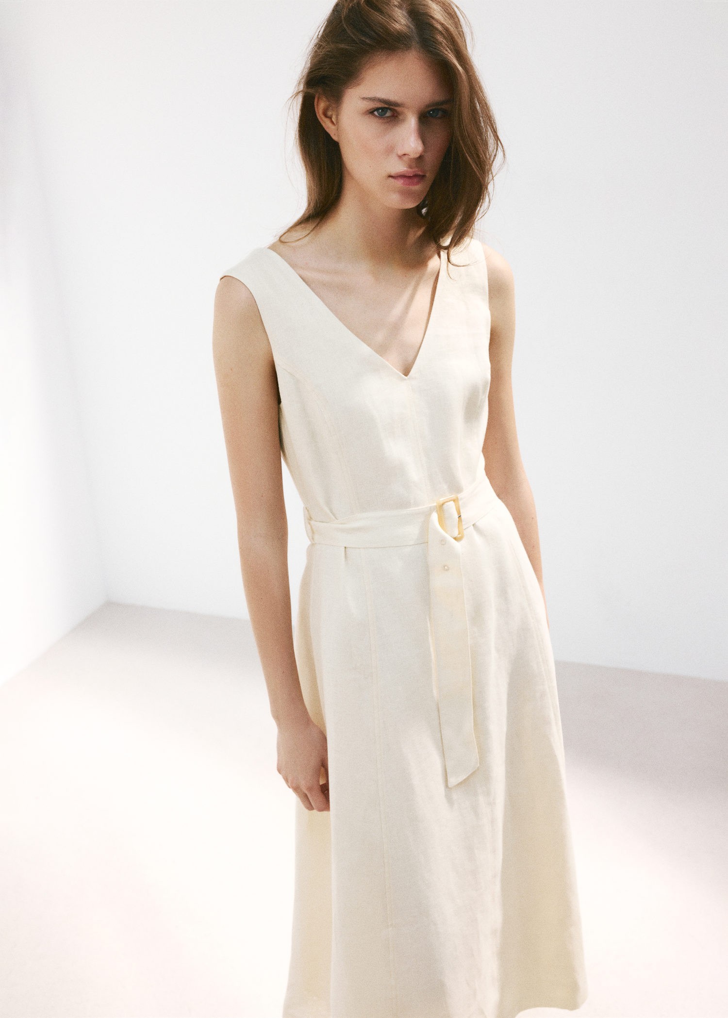 Linen Mididress With Belt