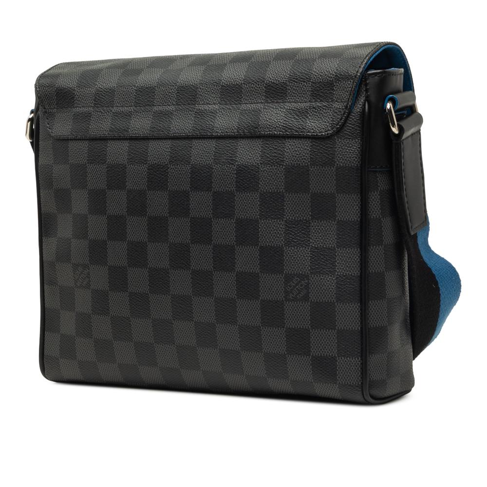 Louis Vuitton District