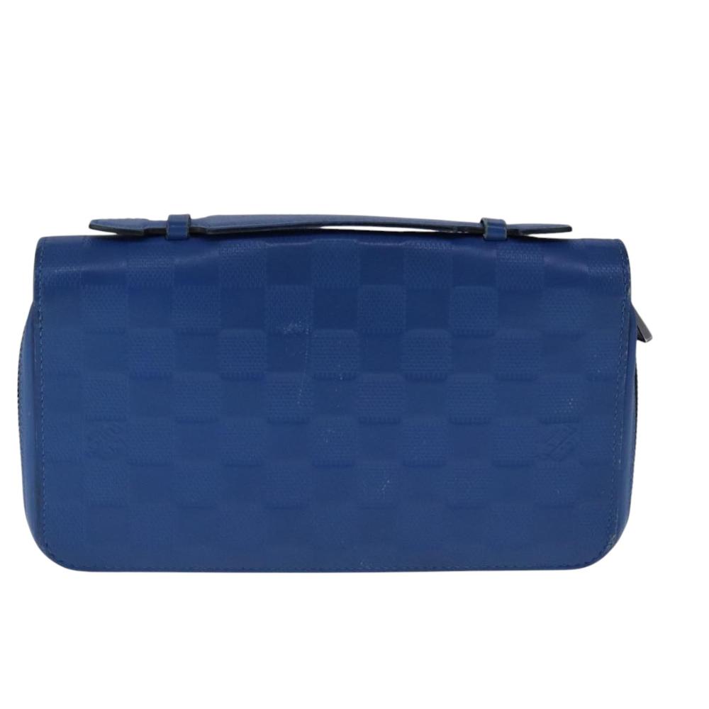Louis Vuitton Clutch