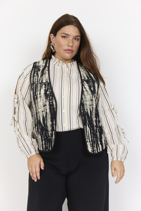 Curvy Waallis 1 Vest Sort
