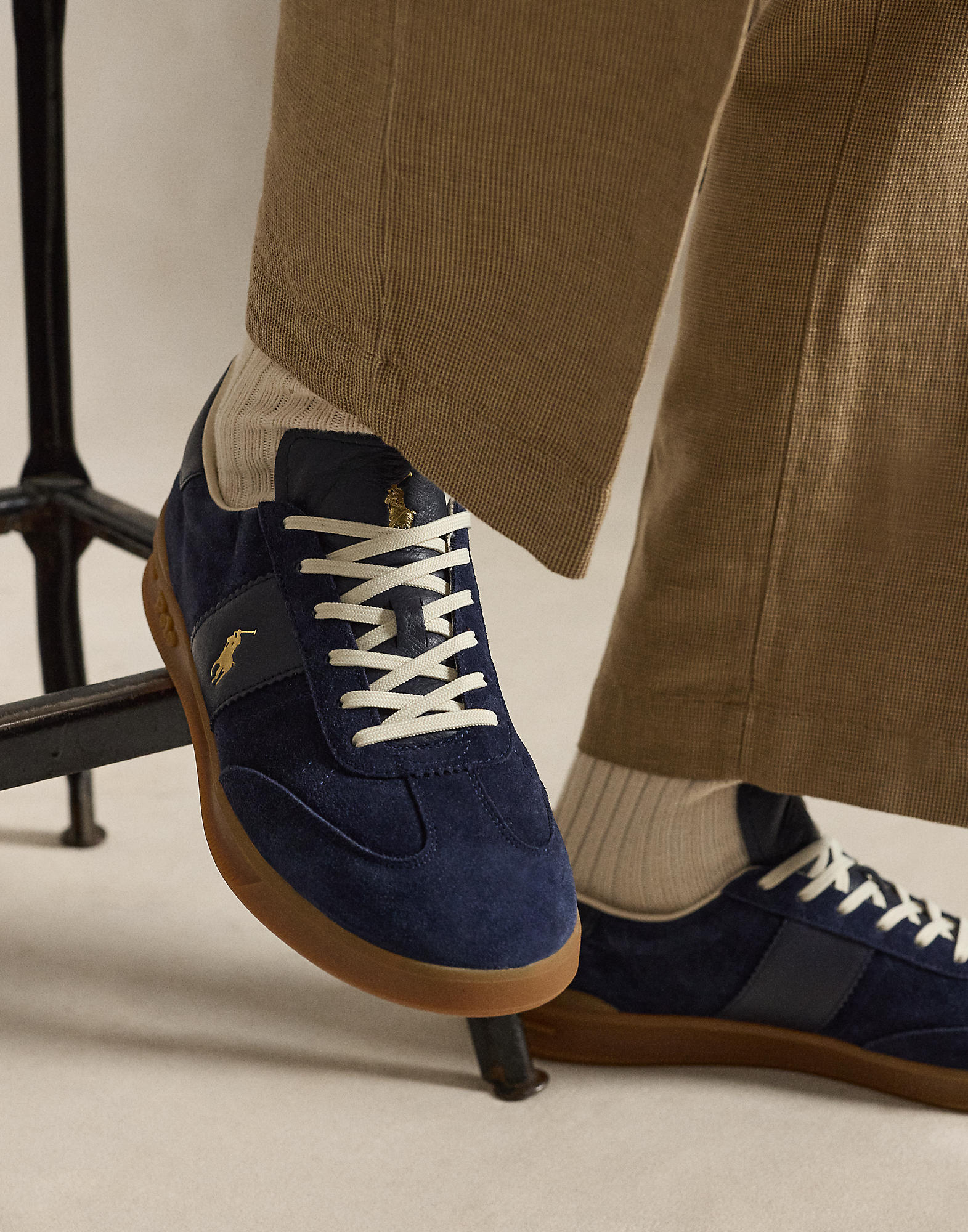 Heritage Aera Suede Sneaker